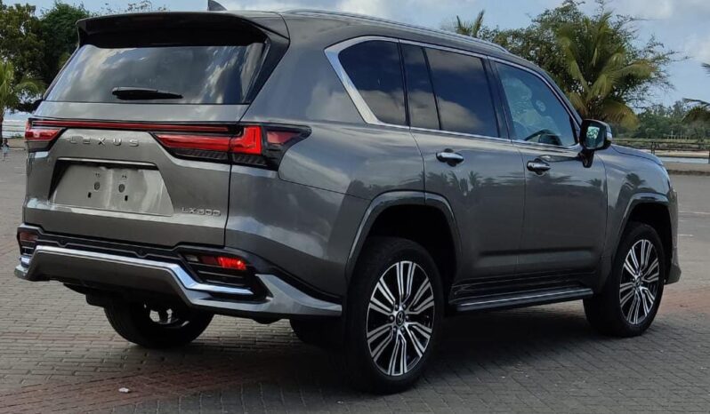 
								Lexus LX600 2023 – Luxury and Power Redefined full									