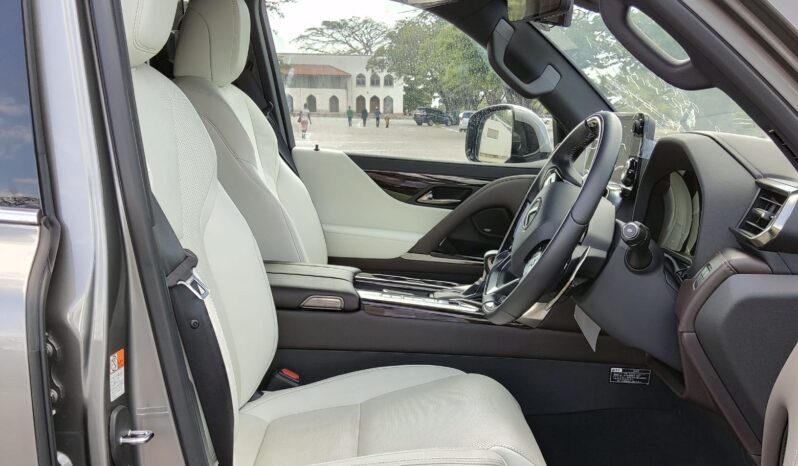 
								Lexus LX600 2023 – Luxury and Power Redefined full									