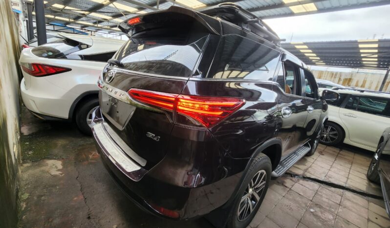
								TOYOTA FORTUNER 2017 7-Seater. full									