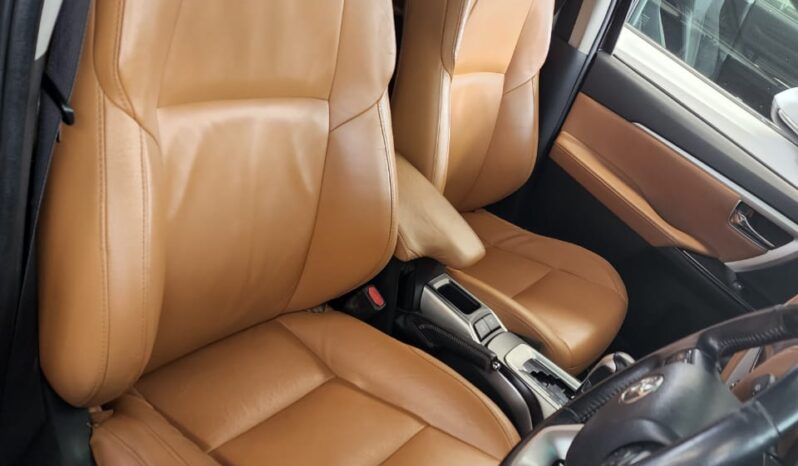 
								TOYOTA FORTUNER 2017 7-Seater. full									