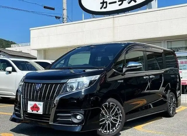 Toyota Esquire Hybrid 2017